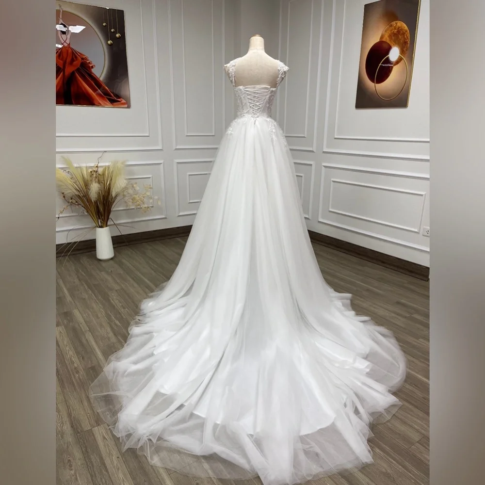 Wedding dress - Picture 2 of 7